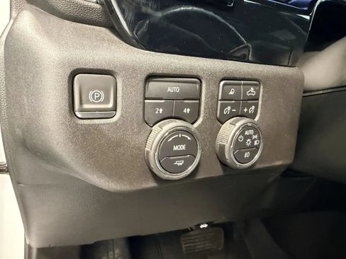 Used 2023 Chevrolet Silverado 1500 LTZ AWD/4WD image 44