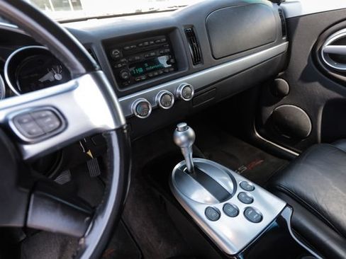Used 2005 Chevrolet SSR w/ Preferred Equipment Group RWD image 45