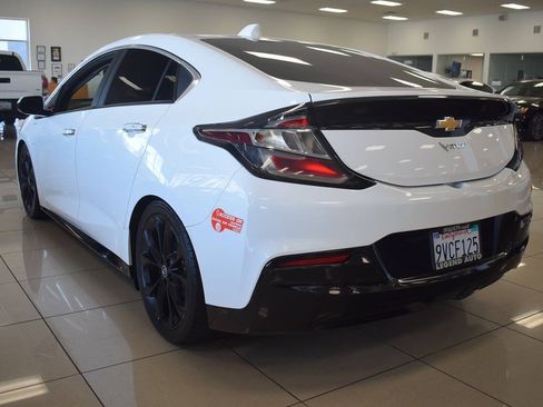 Used 2018 Chevrolet Volt LT FWD image 6