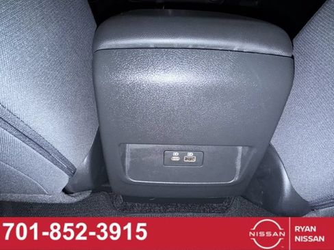 Used 2024 Nissan Frontier S w/ Technology Package RWD image 32