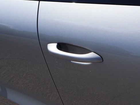 New 2025 Porsche Macan image 18