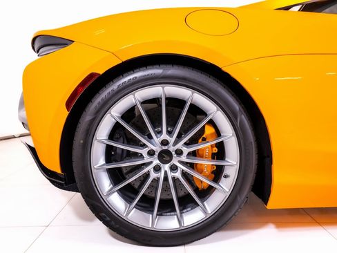 New 2026 McLaren Artura image 15