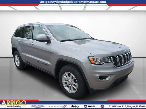 Used 2019 Jeep Grand Cherokee Laredo RWD image 1