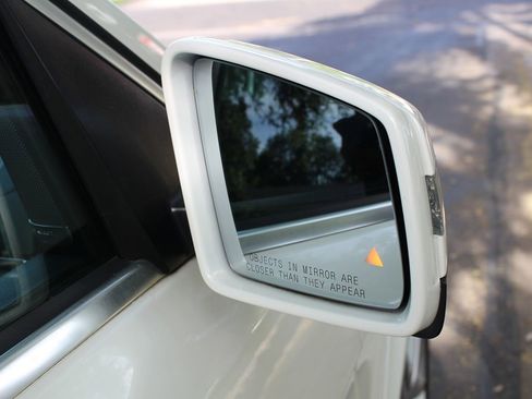 Used 2015 Mercedes-Benz GL 550 4MATIC image 69