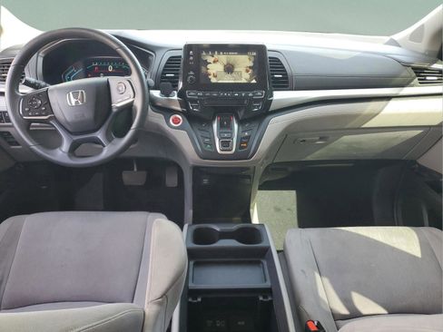 Used 2018 Honda Odyssey EX image 9