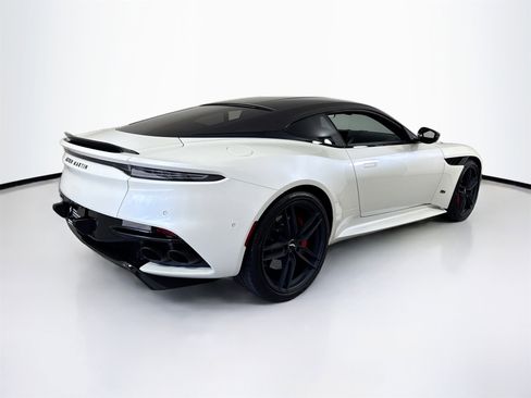 Used 2019 Aston Martin DBS Superleggera image 7