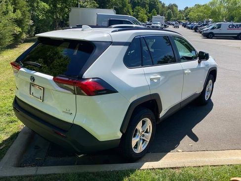 Used 2021 Toyota RAV4 LE AWD/4WD image 30