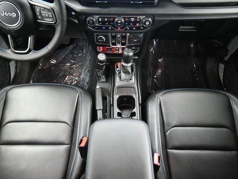 Used 2024 Jeep Wrangler Unlimited Rubicon 4xe image 32