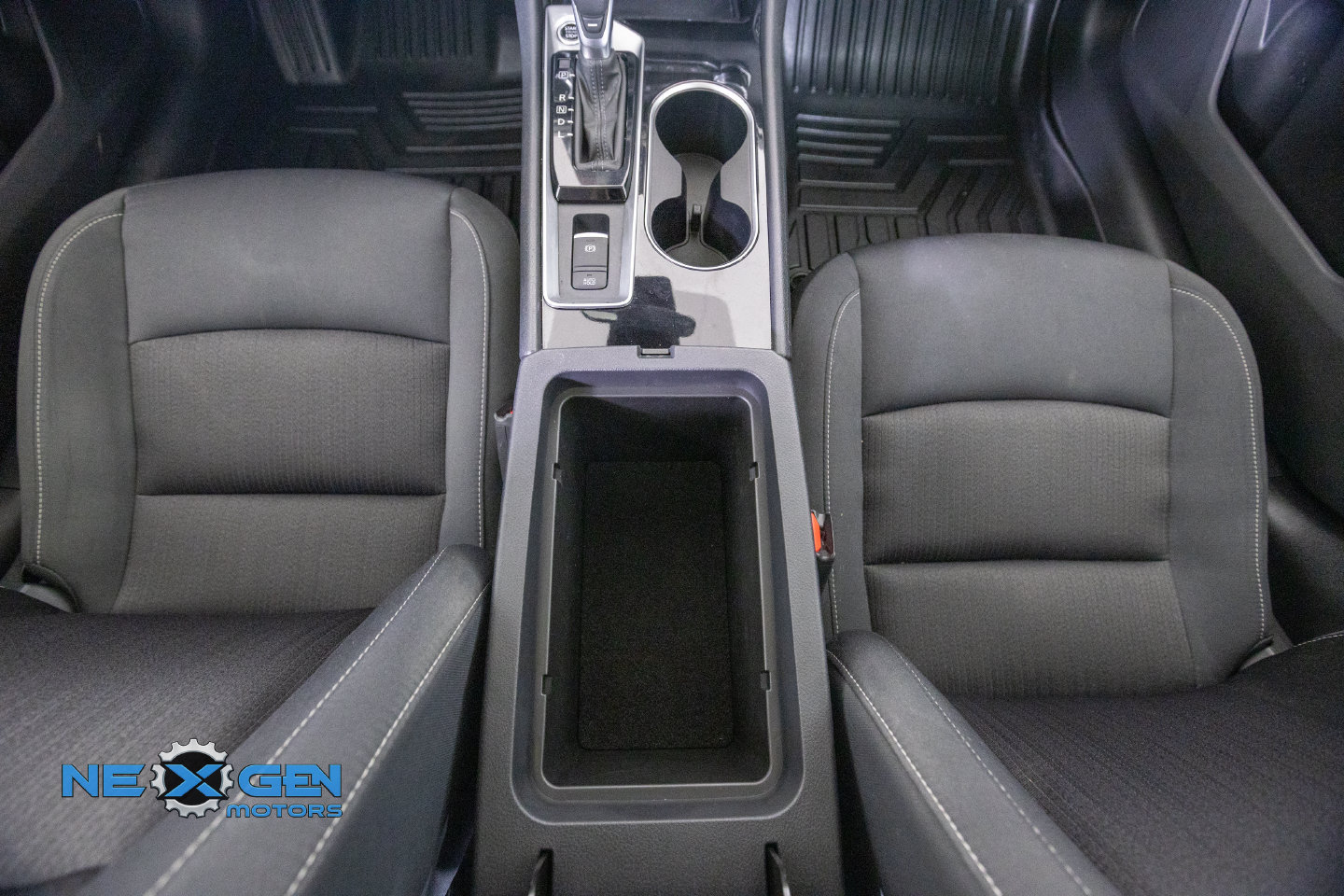 Used 2021 Nissan Altima 2.5 SV w/ SV Premium Package FWD image 5