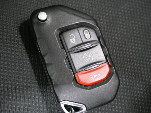 Used 2021 Jeep Wrangler Unlimited Sport image 29