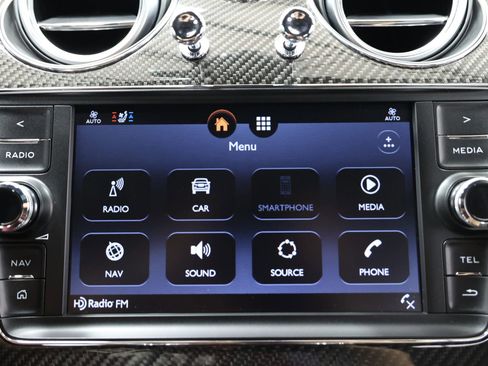 Used 2019 Bentley Bentayga image 35