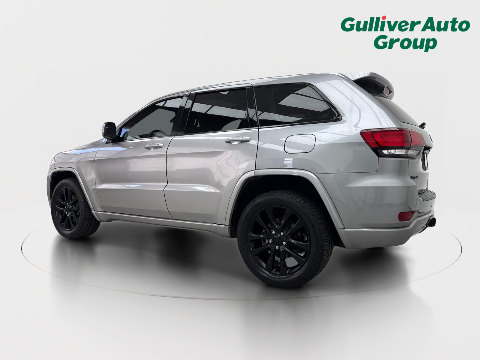 Used 2021 Jeep Grand Cherokee Laredo X AWD/4WD image 4