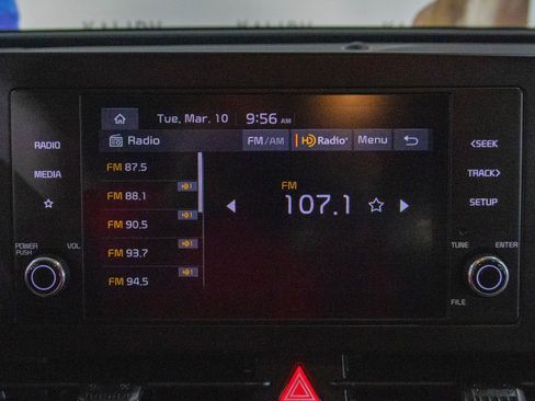 Used 2025 Kia Sportage LX AWD/4WD image 8