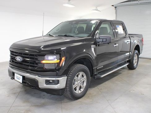 Used 2024 Ford F150 XLT w/ Mobile Office Package image 4