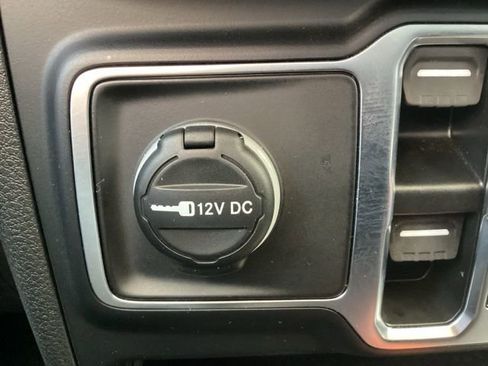 Used 2025 Jeep Wrangler Unlimited Sport AWD/4WD image 24