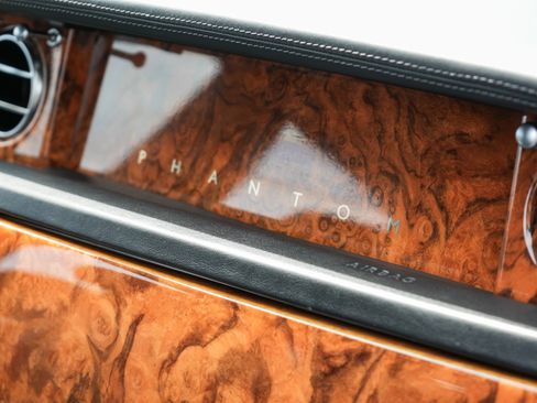 Used 2005 Rolls-Royce Phantom Sedan RWD image 27