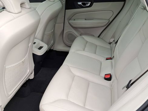 Used 2023 Volvo XC60 B5 Plus w/ Climate Package image 21