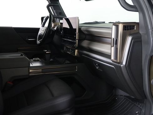 Used 2025 GMC Hummer EV 2X w/ Extreme Off-Road Package AWD/4WD image 32