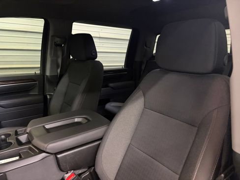 Used 2025 GMC Sierra 3500 SLE w/ SLE Value Package AWD/4WD image 13