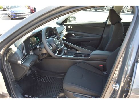 New 2025 Hyundai Elantra Blue image 11