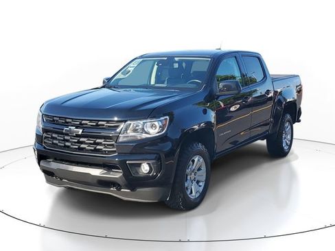 Certified 2022 Chevrolet Colorado LT w/ Luxury Package AWD/4WD image 2
