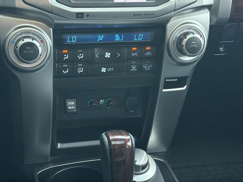 Used 2018 Toyota 4Runner Limited AWD/4WD image 37