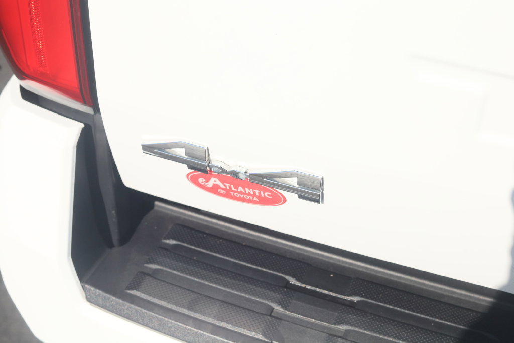 Used 2025 Toyota Tacoma SR5 AWD/4WD image 34