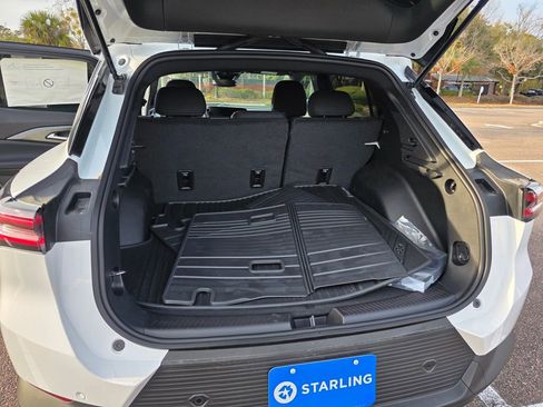 New 2026 Chevrolet Equinox EV LT image 22