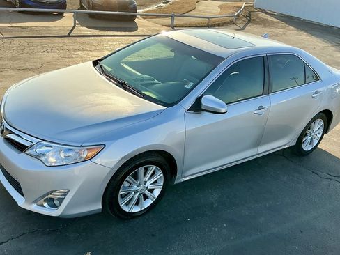 Used 2012 Toyota Camry XLE image 5