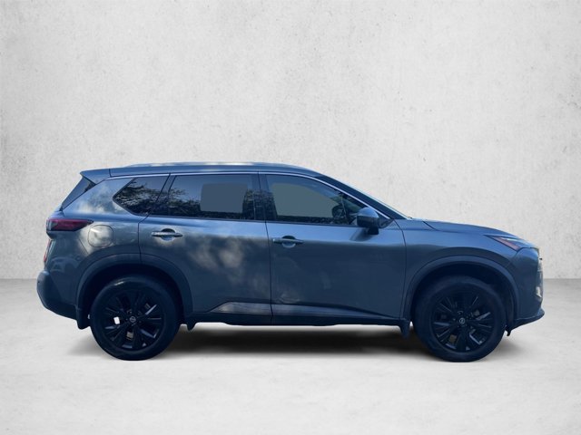 Used 2021 Nissan Rogue SV w/ Premium Package FWD image 4