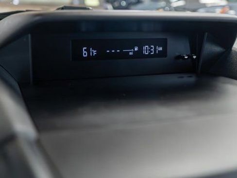 Used 2023 Subaru Forester Premium image 30