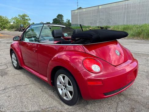 Used 2007 Volkswagen Beetle Convertible w/ Package 1 FWD image 5