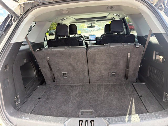 Used 2021 Ford Explorer XLT w/ Equipment Group 202A AWD/4WD image 10
