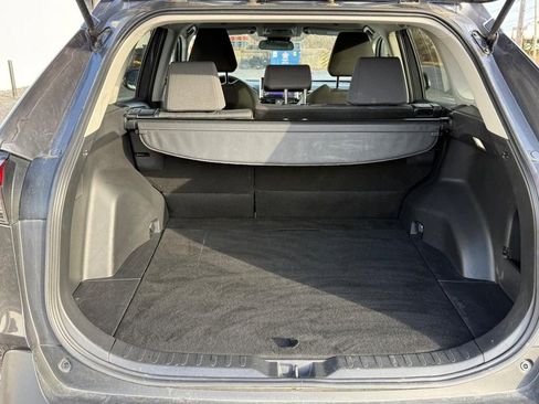 Used 2025 Toyota RAV4 XLE image 4