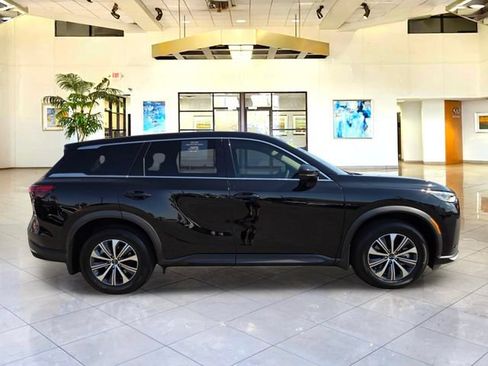 Certified 2026 INFINITI QX60 Pure w/ Cargo Package AWD/4WD image 4