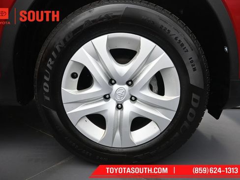 Used 2015 Toyota RAV4 LE AWD/4WD image 30
