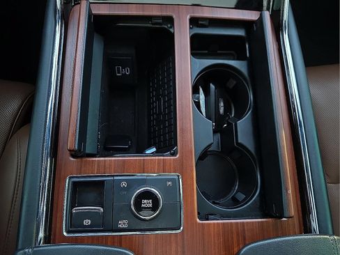 Used 2023 Lincoln Navigator L Reserve AWD/4WD image 18