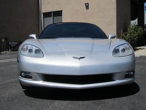 Used 2009 Chevrolet Corvette Convertible w/ Preferred Equipment Group RWD image 7