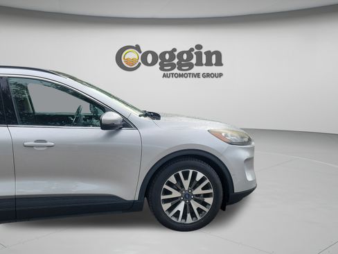 Used 2020 Ford Escape Titanium FWD image 13