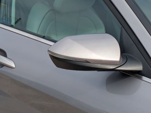 Certified 2025 Hyundai Elantra Limited image 12