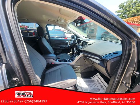 Used 2016 Ford Escape SE w/ Equipment Group 201A FWD image 9