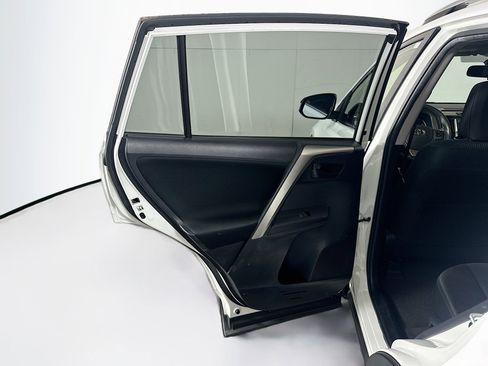 Used 2015 Toyota RAV4 LE image 25