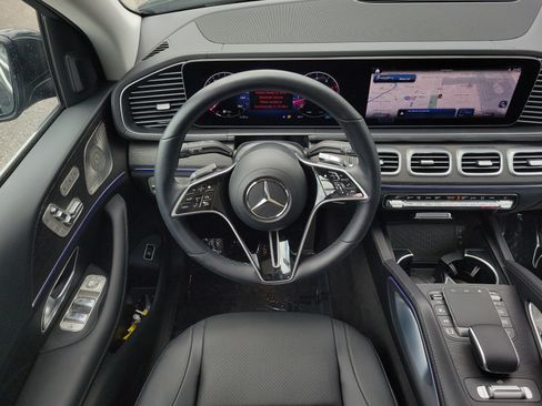 Certified 2026 Mercedes-Benz GLS 450 4MATIC image 18
