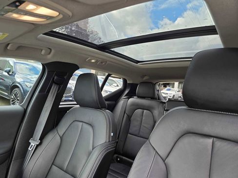 Certified 2023 Volvo XC40 B5 Plus w/ Protection Package Premier image 22