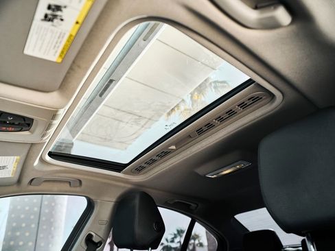 Used 2018 BMW 320i Sedan RWD image 26