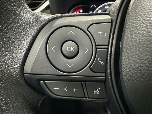 Used 2025 Toyota RAV4 XLE image 19