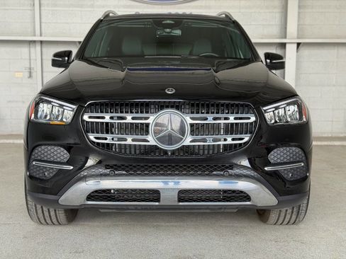 Used 2025 Mercedes-Benz GLE 450e 4MATIC image 4