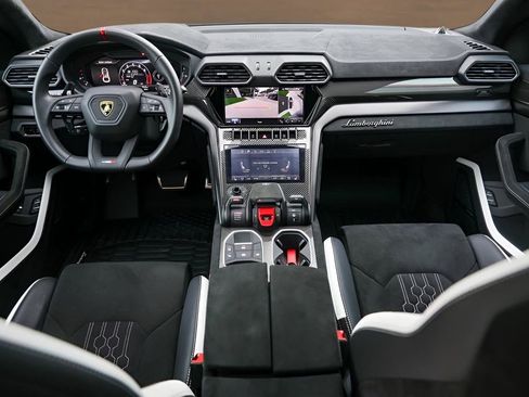 Used 2024 Lamborghini Urus Performante image 31