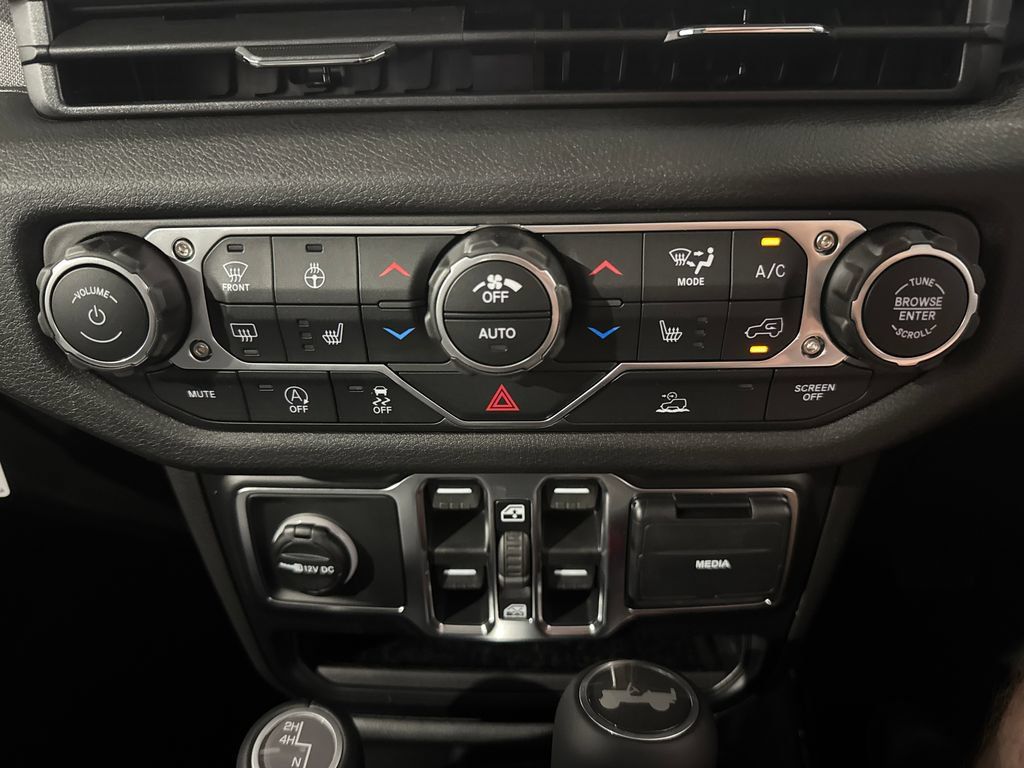 New 2026 Jeep Wrangler Unlimited Sport w/ Convenience Group AWD/4WD image 28