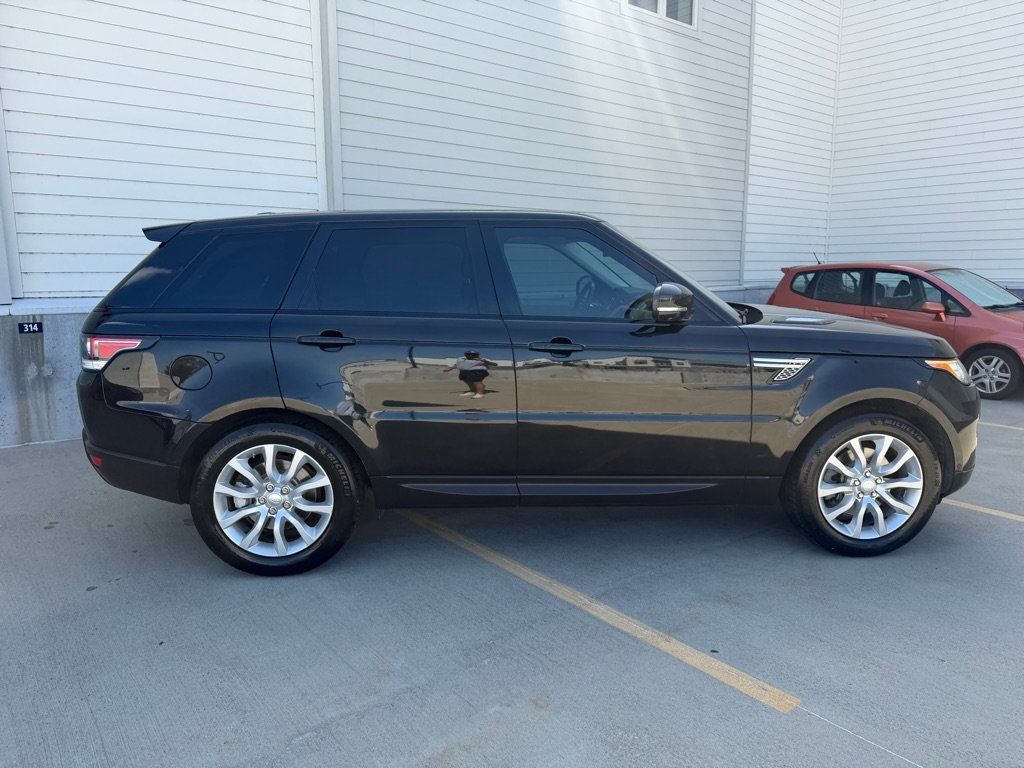 Used 2014 Land Rover Range Rover Sport HSE AWD/4WD image 2